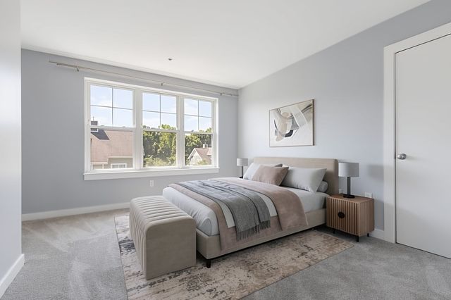 12 Blue Jay Cir 12, Boston, MA 02126