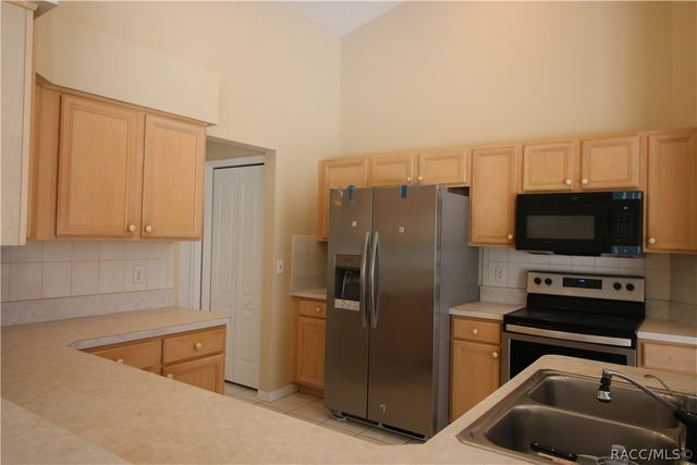 2864 N Churchill Way, Hernando, FL 34442