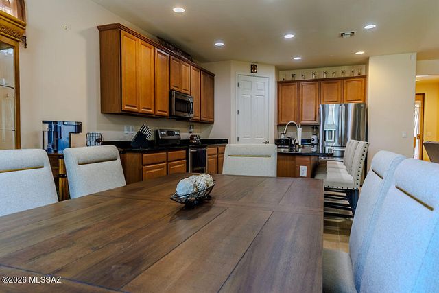 6477 W Wolf Valley Way, Tucson, AZ 85757