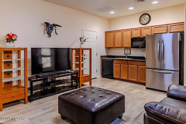 6477 W Wolf Valley Way, Tucson, AZ 85757