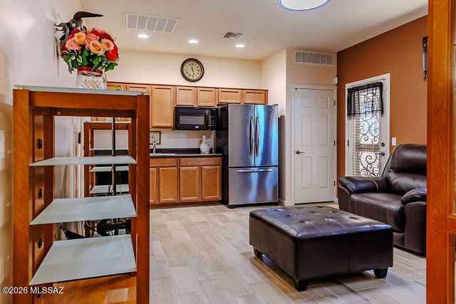 6477 W Wolf Valley Way, Tucson, AZ 85757