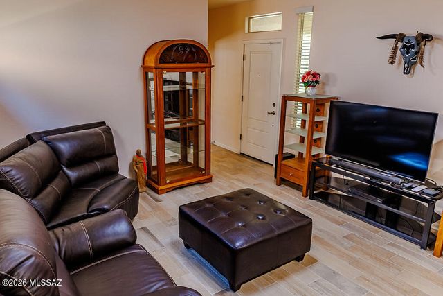 6477 W Wolf Valley Way, Tucson, AZ 85757