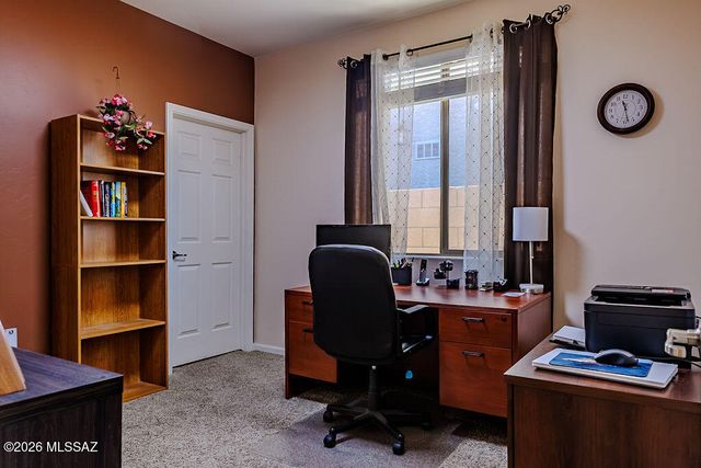 6477 W Wolf Valley Way, Tucson, AZ 85757