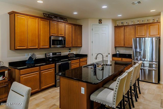 6477 W Wolf Valley Way, Tucson, AZ 85757
