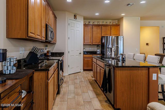 6477 W Wolf Valley Way, Tucson, AZ 85757