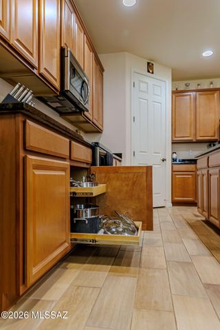 6477 W Wolf Valley Way, Tucson, AZ 85757