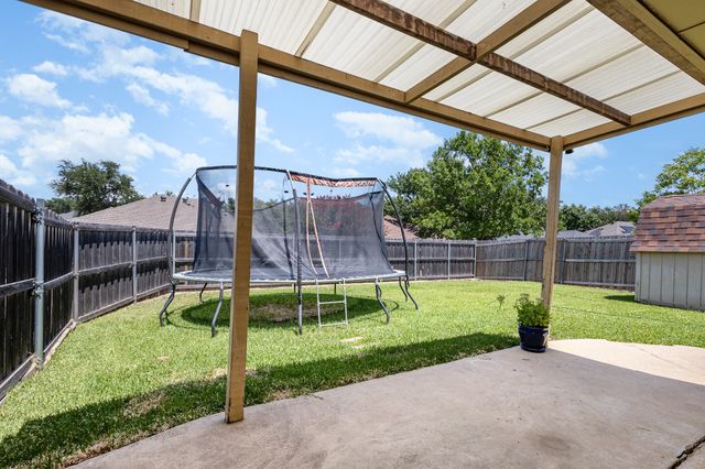 4706 Silverthorn Drive, Mesquite, TX 75150