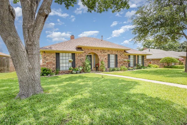 4706 Silverthorn Drive, Mesquite, TX 75150