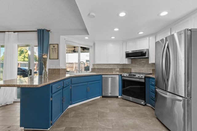 2366 Cheim Blvd, Marysville, CA 95901