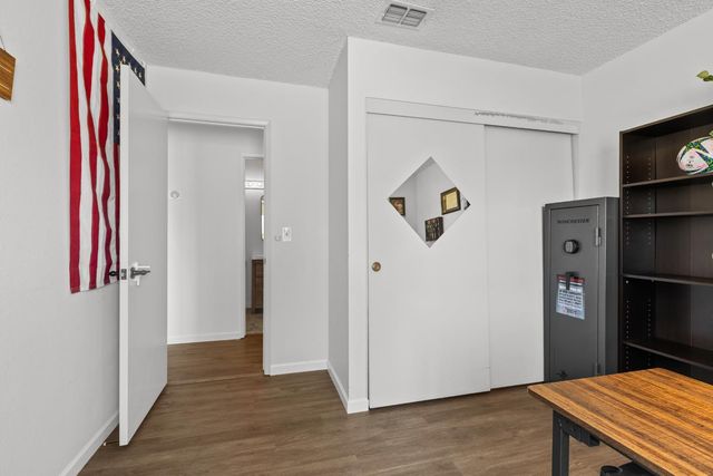2366 Cheim Blvd, Marysville, CA 95901