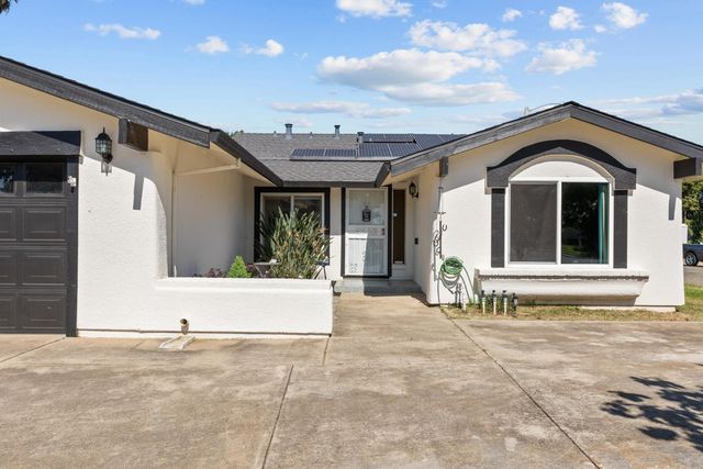 2366 Cheim Blvd, Marysville, CA 95901