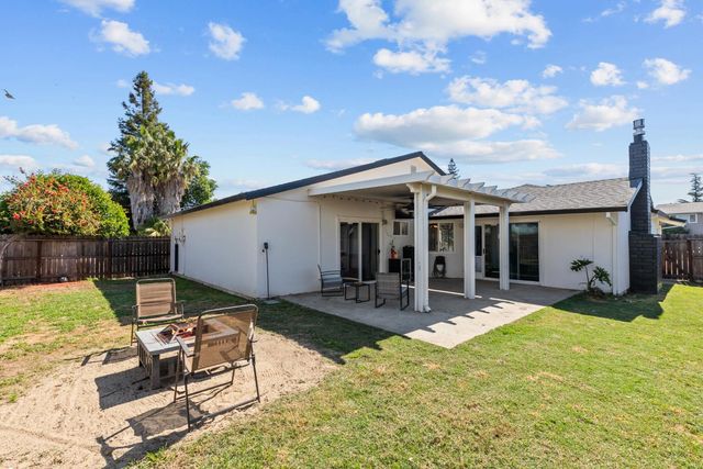 2366 Cheim Blvd, Marysville, CA 95901