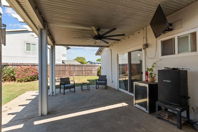 2366 Cheim Blvd, Marysville, CA 95901