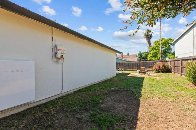 2366 Cheim Blvd, Marysville, CA 95901