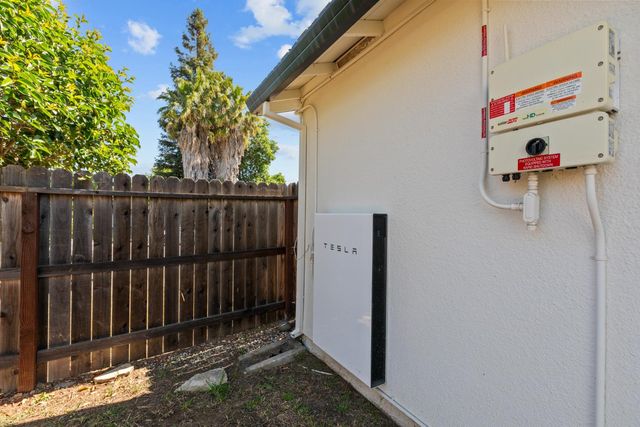 2366 Cheim Blvd, Marysville, CA 95901