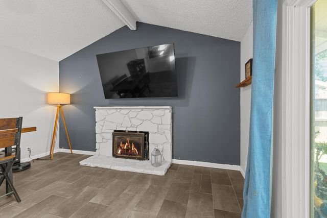 2366 Cheim Blvd, Marysville, CA 95901