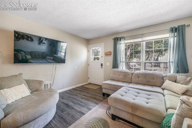 3553 Queen Anne Way, Colorado Springs, CO 80917