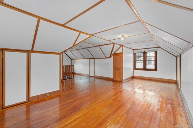 16 Oak Terrace, Suffern, NY 10901
