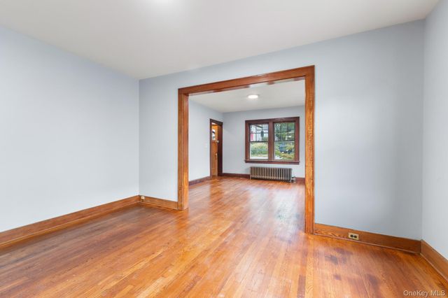 16 Oak Terrace, Suffern, NY 10901