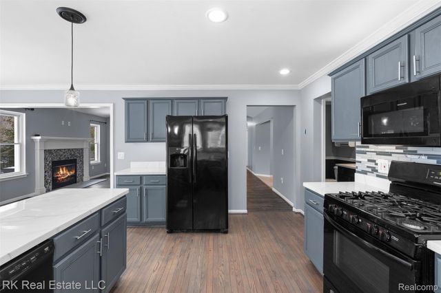 53114 Ridgewood Drive, Chesterfield Township, MI 48051