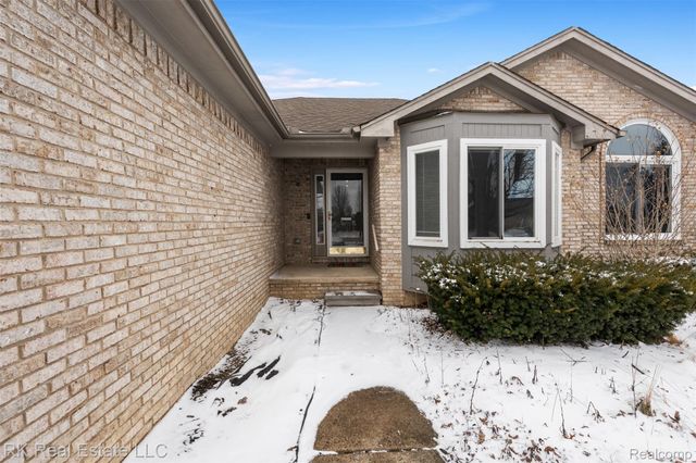 53114 Ridgewood Drive, Chesterfield Township, MI 48051