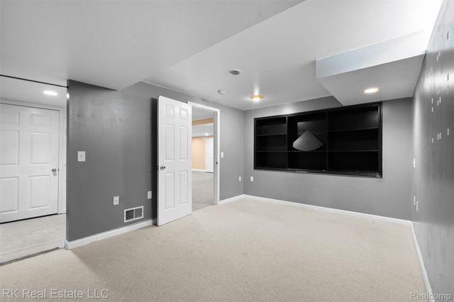 53114 Ridgewood Drive, Chesterfield Township, MI 48051