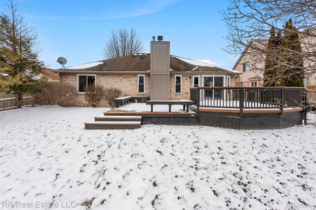 53114 Ridgewood Drive, Chesterfield Township, MI 48051