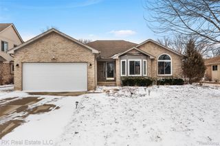53114 Ridgewood Drive, Chesterfield Township, MI 48051