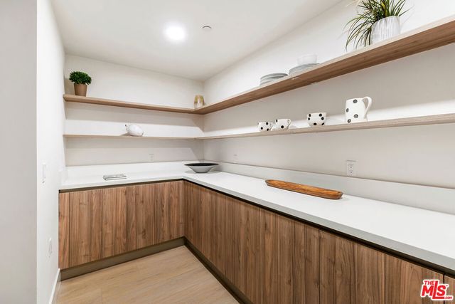3651 Regal Place 303, Los Angeles, CA 90068