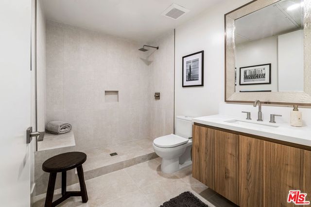 3651 Regal Place 303, Los Angeles, CA 90068