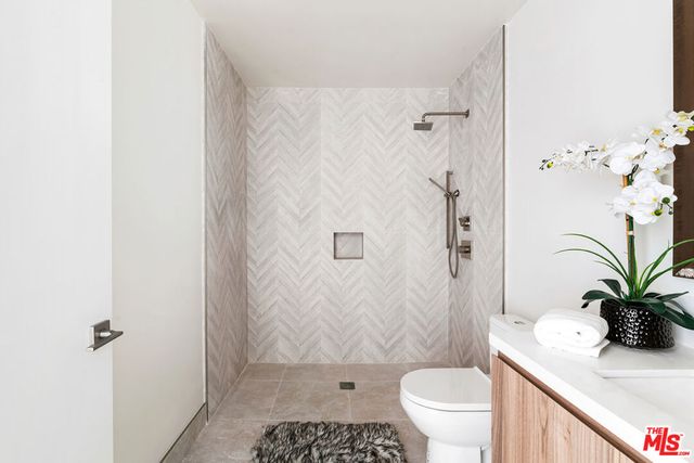 3651 Regal Place 303, Los Angeles, CA 90068