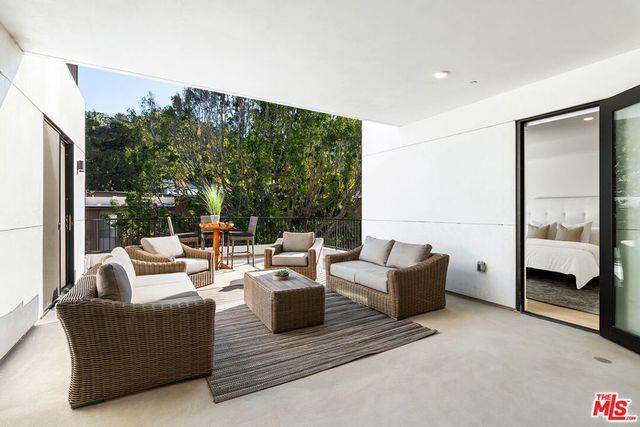 3651 Regal Place 303, Los Angeles, CA 90068