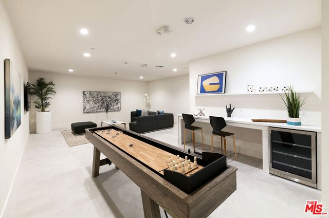 3651 Regal Place 303, Los Angeles, CA 90068