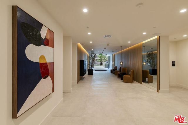 3651 Regal Place 303, Los Angeles, CA 90068