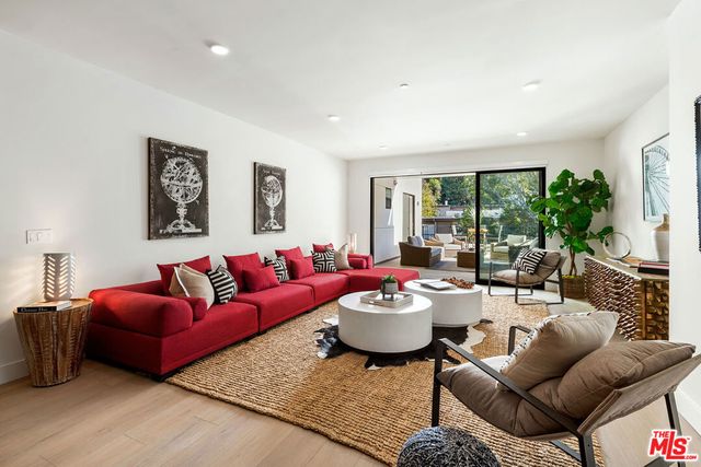 3651 Regal Place 303, Los Angeles, CA 90068