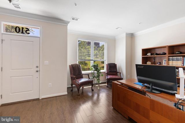 510 HARBORVIEW DR, National Harbor, MD 20745