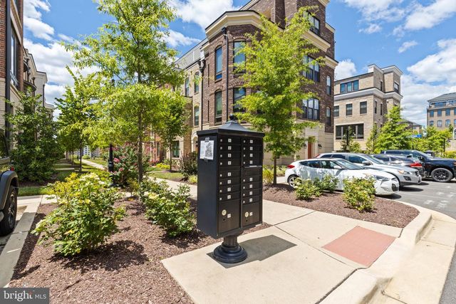 510 HARBORVIEW DR, National Harbor, MD 20745