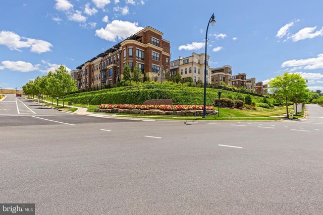 510 HARBORVIEW DR, National Harbor, MD 20745