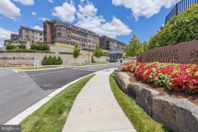 510 HARBORVIEW DR, National Harbor, MD 20745