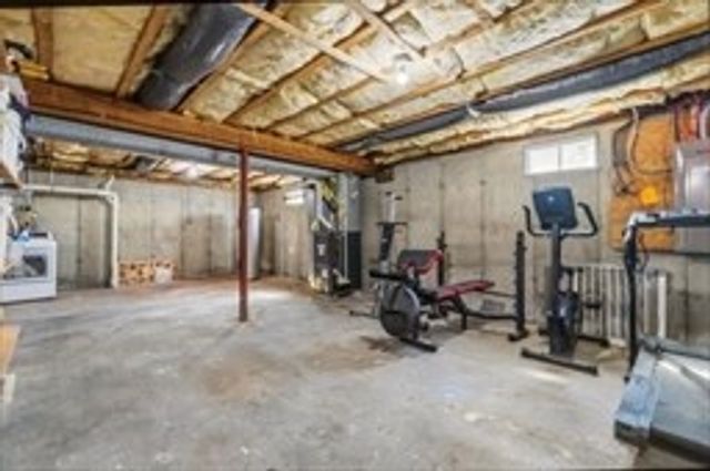 563 Woodman St, Fall River, MA 02724