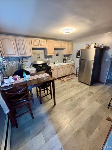 37 Perrine Street, Auburn, NY 13021