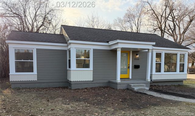 23281 Seneca Street, Oak Park, MI 48237