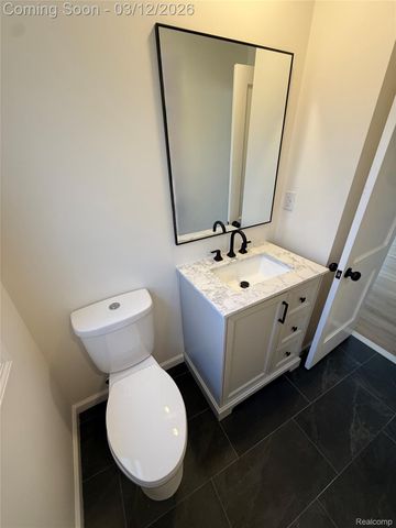 23281 Seneca Street, Oak Park, MI 48237