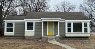 23281 Seneca Street, Oak Park, MI 48237