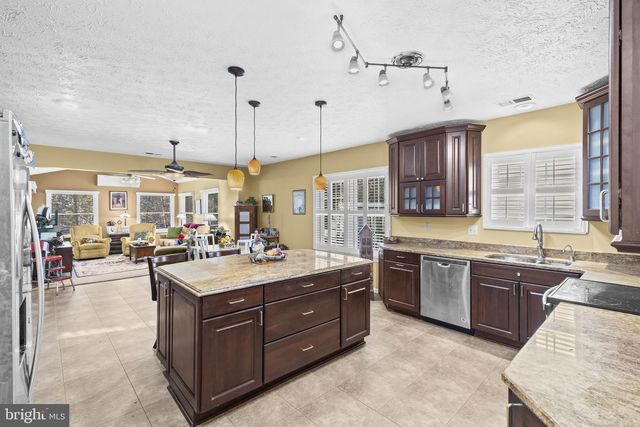 6955 CONY CT, Waldorf, MD 20603