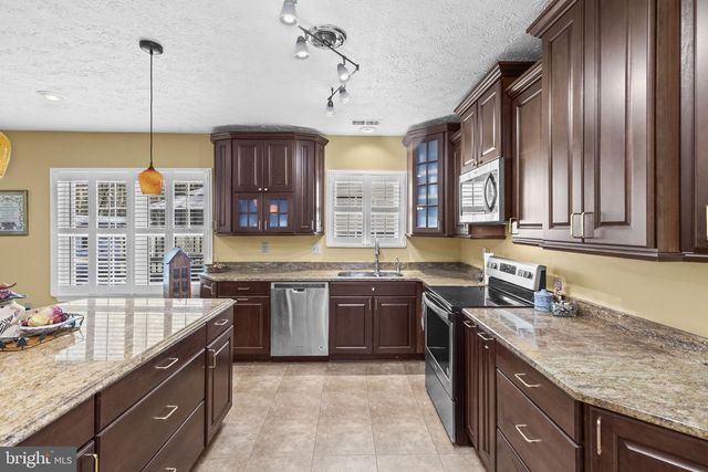 6955 CONY CT, Waldorf, MD 20603