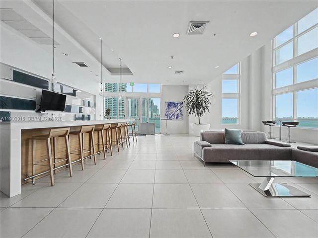 1900 N Bayshore Dr 3811, Miami, FL 33132