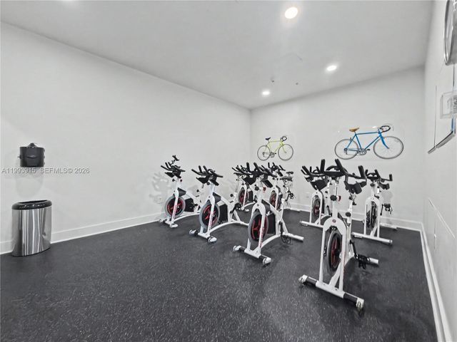 1900 N Bayshore Dr 3811, Miami, FL 33132