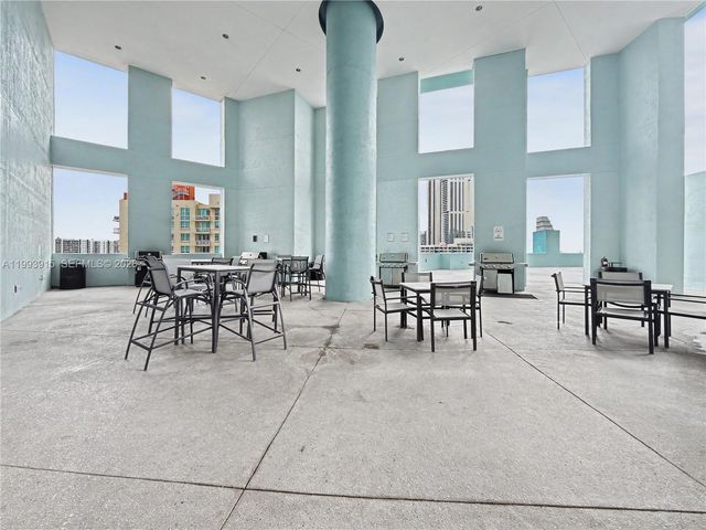 1900 N Bayshore Dr 3811, Miami, FL 33132