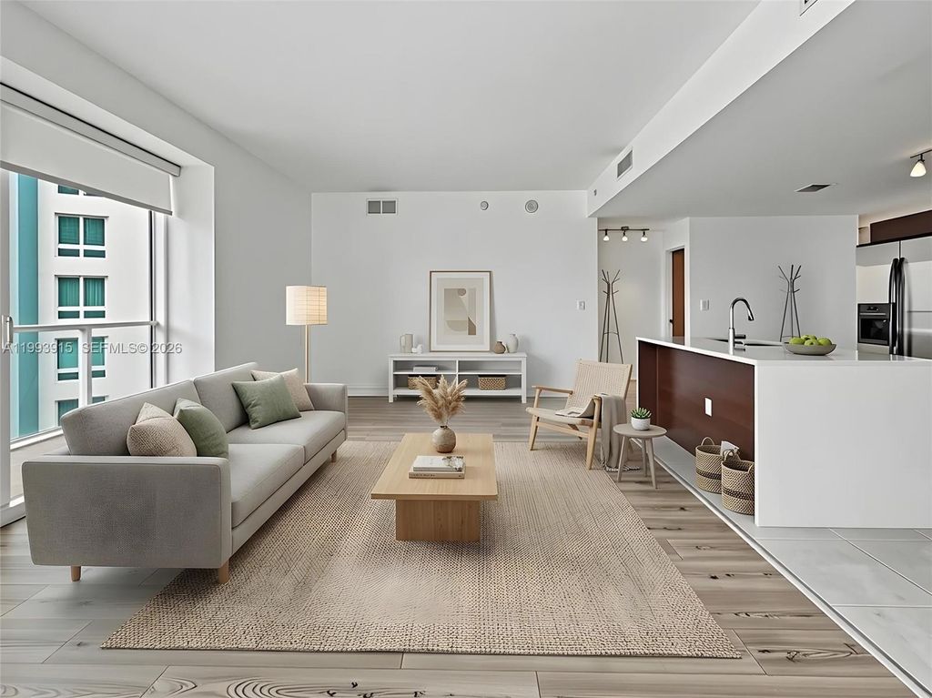 1900 N Bayshore Dr 3811, Miami, FL 33132